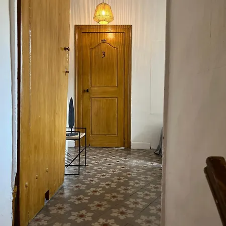 Cafe Du Commerce Frühstückspension