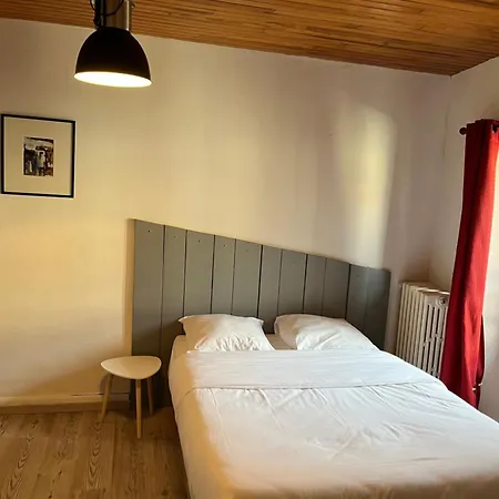 Le Cafe Du Commerce Bed & Breakfast Genolhac