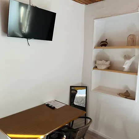 Bed & Breakfast Le Cafe Du Commerce 3*
